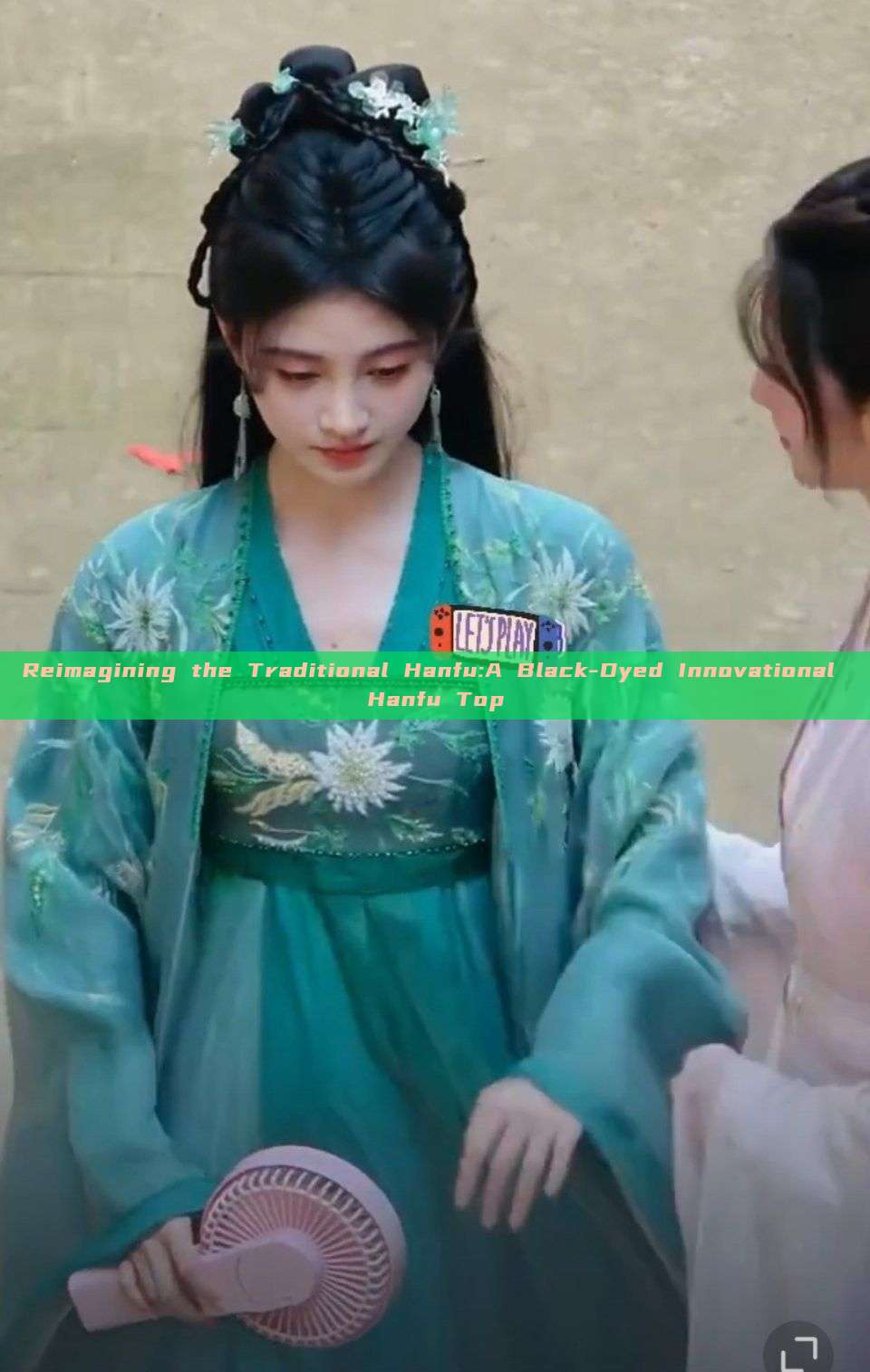 Reimagining the Traditional Hanfu:A Black-Dyed Innovational Hanfu Top Reimagining the Traditional Hanfu:A Black-Dyed Innovational Hanfu Top