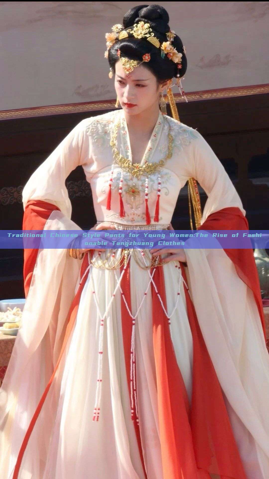 Traditional Chinese Style Pants for Young Women:The Rise of Fashionable Tangzhuang Clothes