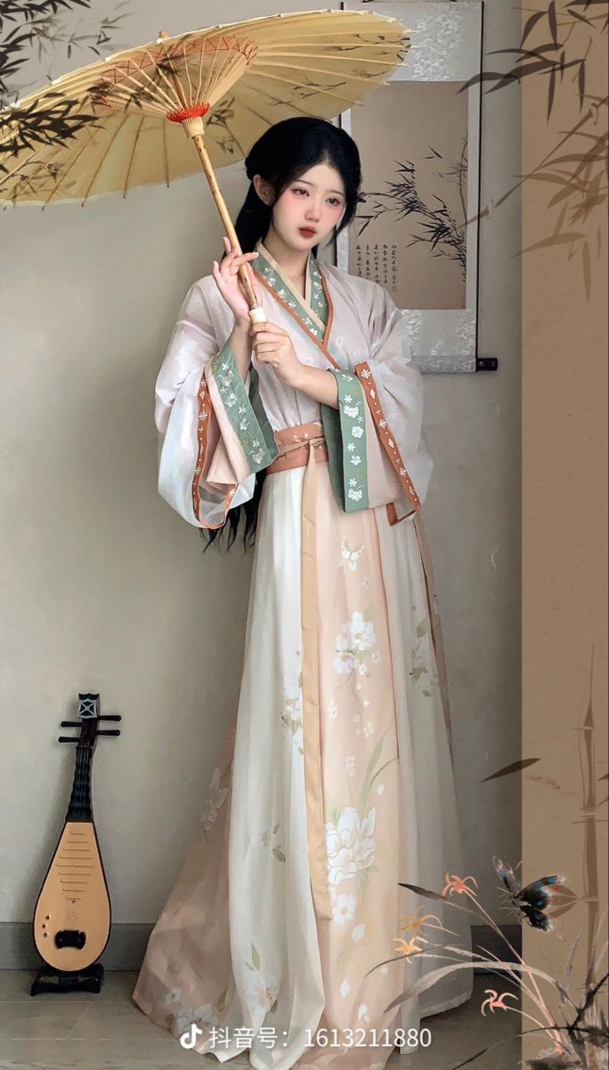 Embracing Tradition:The Rise of Qipao Underwear with Lace-Trimmed Pants Embracing Tradition:The Rise of Qipao Underwear with Lace-Trimmed Pants