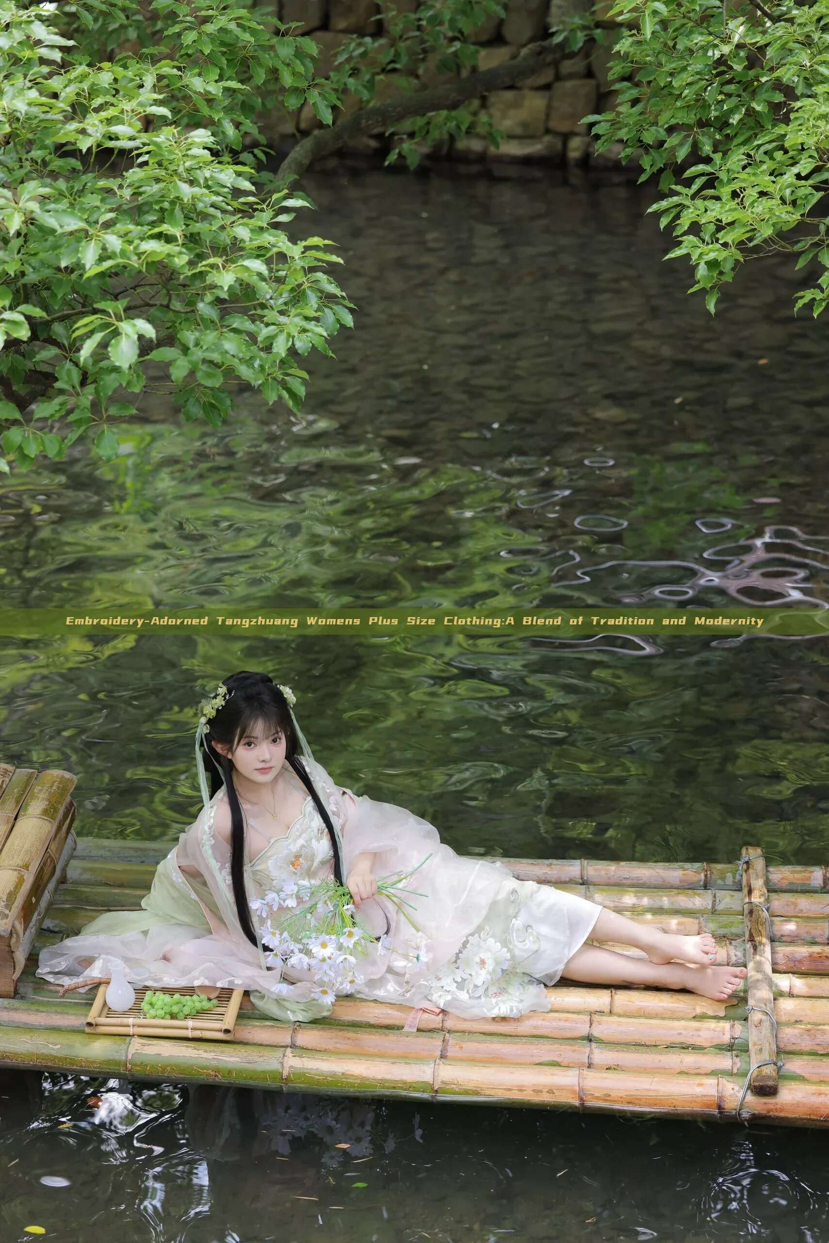 Embroidery-Adorned Tangzhuang Womens Plus Size Clothing:A Blend of Tradition and Modernity Embroidery-Adorned Tangzhuang Womens Plus Size Clothing:A Blend of Tradition and Modernity