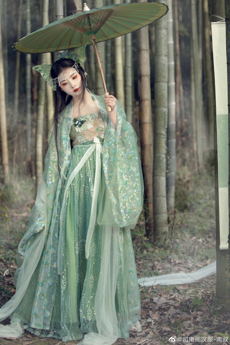 Reimagining the Cheongsam in Black:Embracing Modernity in Traditional Elegance Reimagining the Cheongsam in Black:Embracing Modernity in Traditional Elegance