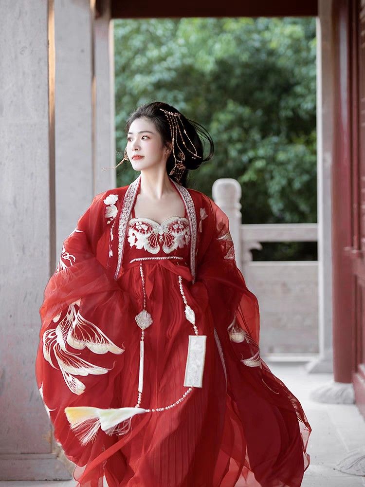 Enhanced Cheongsam Jacket with a Loose Fit for Modern Comfort Enhanced Cheongsam Jacket with a Loose Fit for Modern Comfort