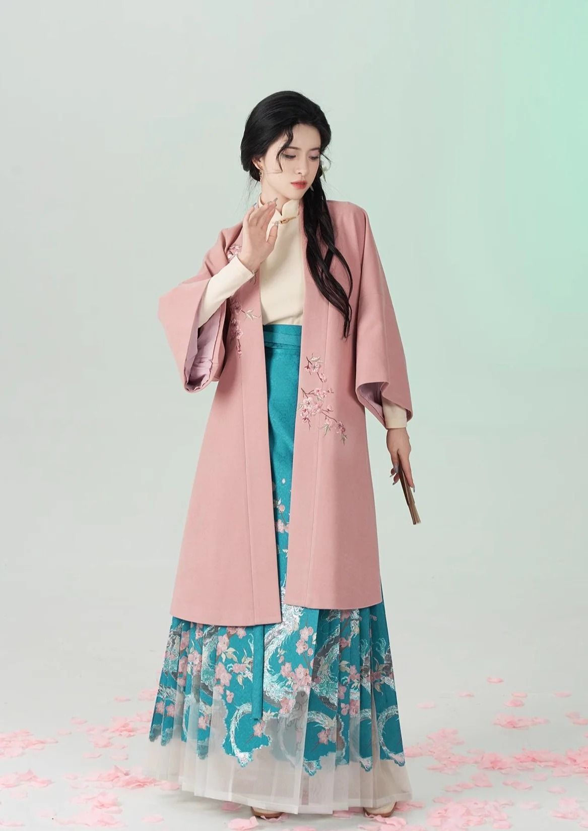 Ming-Style Hanfu Childrens Wear for Girls in Autumn Winter Collection Ming-Style Hanfu Childrens Wear for Girls in Autumn Winter Collection