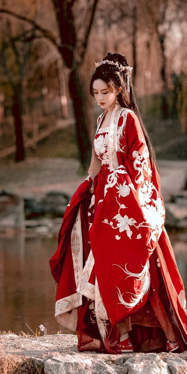 Winter Fashion:Traditional Chinese-Style Blouse with Horseface Skirt Winter Fashion:Traditional Chinese-Style Blouse with Horseface Skirt