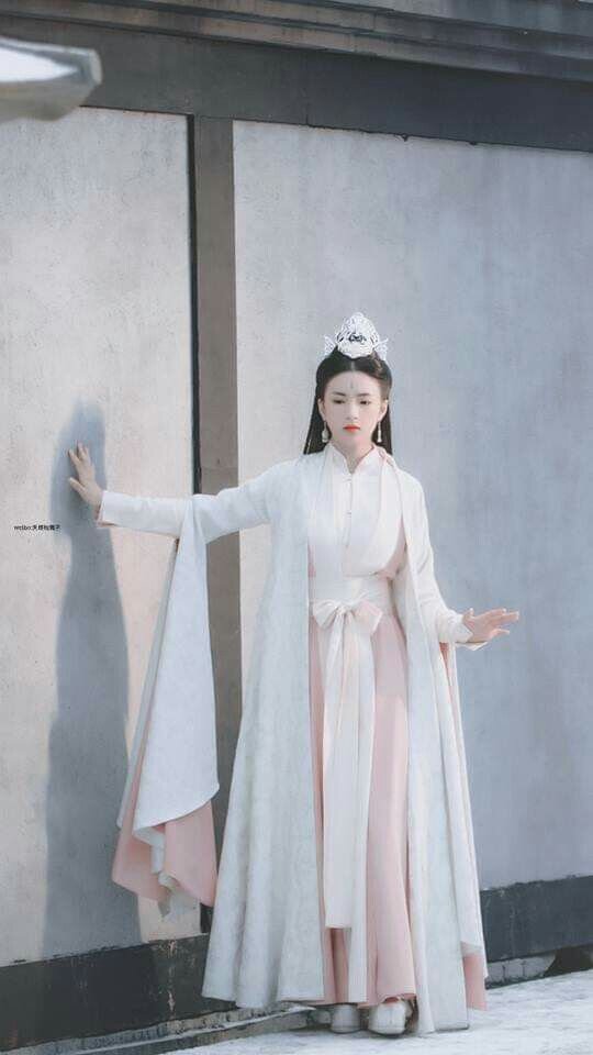 Slimming-Effect Hanfu Costumes for Women:A Guide to Concealing Body Shapes Slimming-Effect Hanfu Costumes for Women:A Guide to Concealing Body Shapes