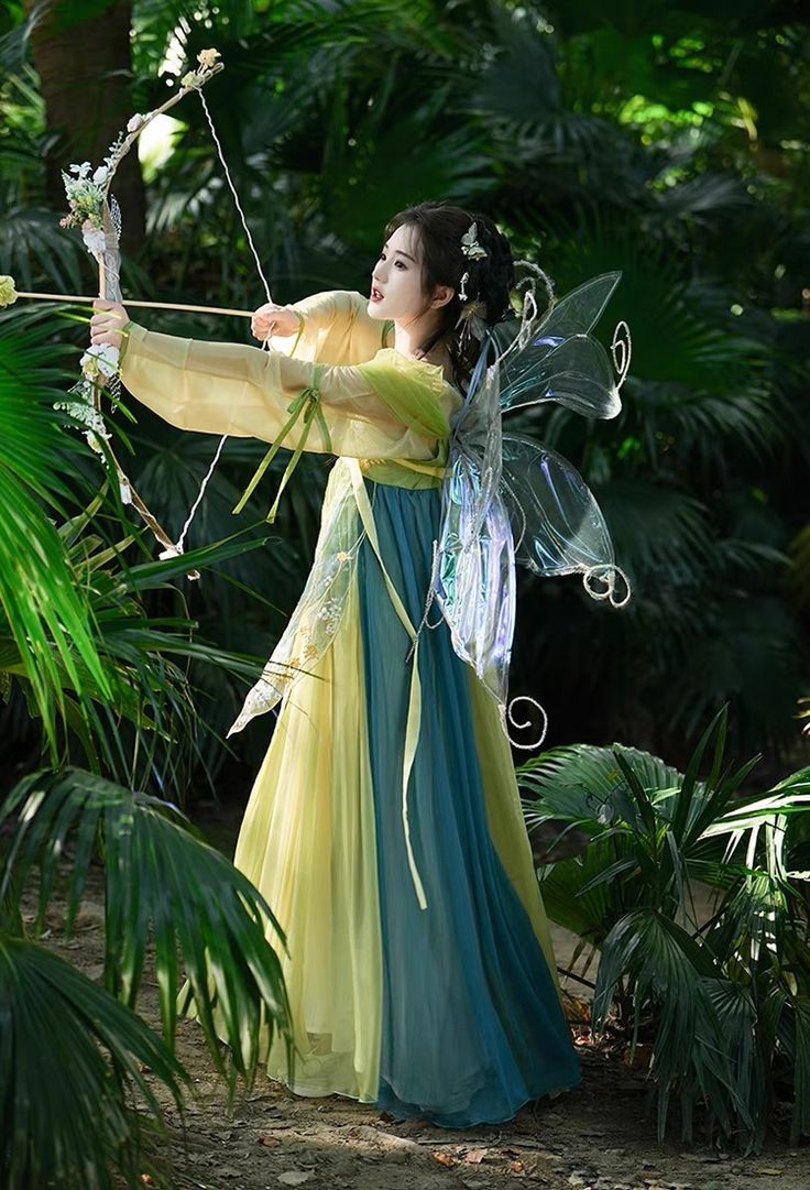 The Evolution of Cheongsam:A Modernized Version of the Traditional Qipao Dress