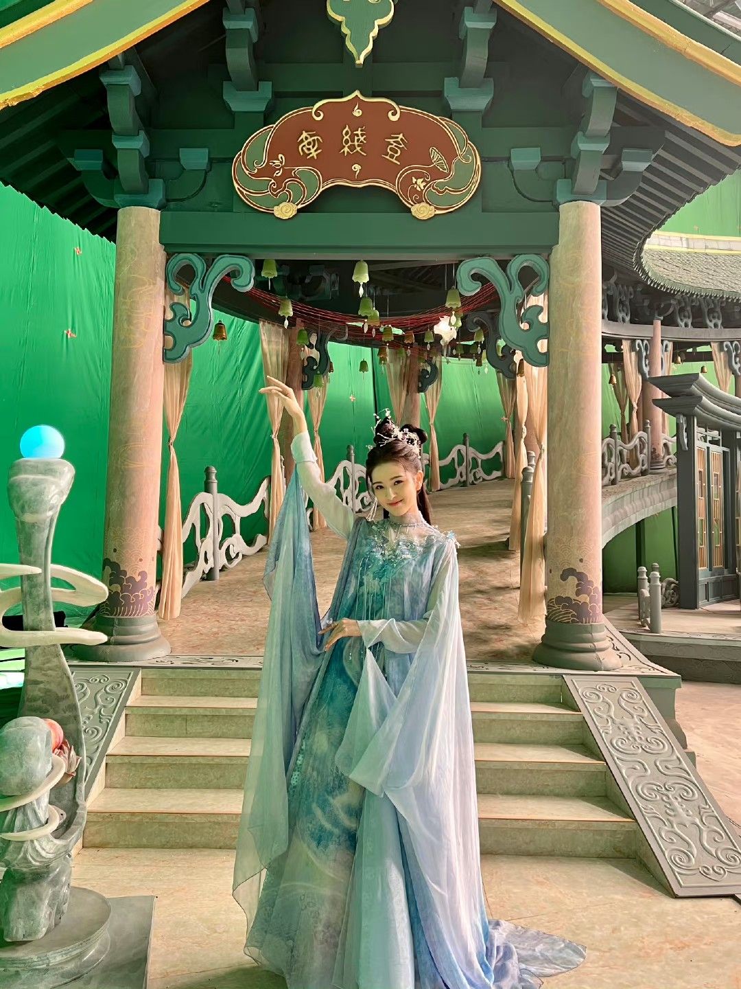 Embracing Modernity in Traditional Qipao:A Journey of Parent-Child Fashion Evolution Embracing Modernity in Traditional Qipao:A Journey of Parent-Child Fashion Evolution
