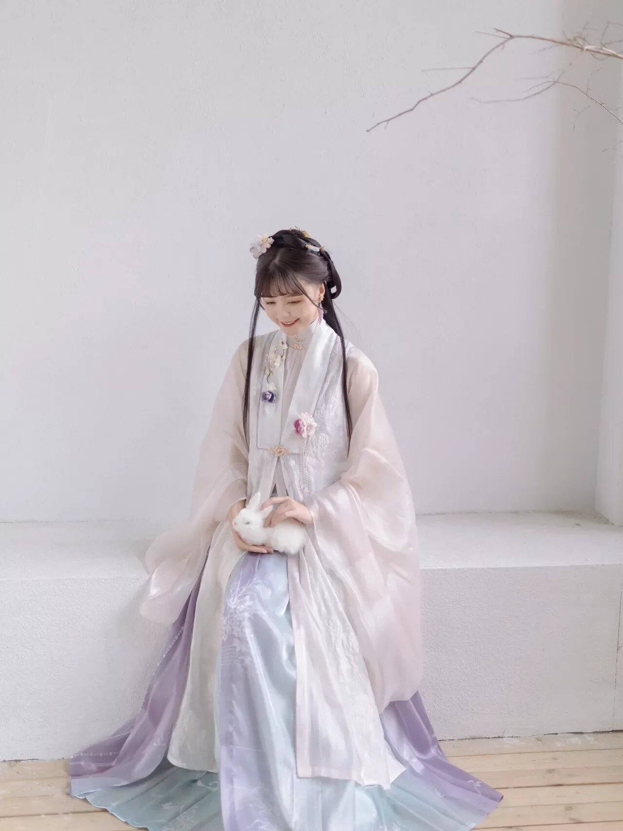 Red Headdress and Cheongsam:A Blend of Traditional Elegance Red Headdress and Cheongsam:A Blend of Traditional Elegance