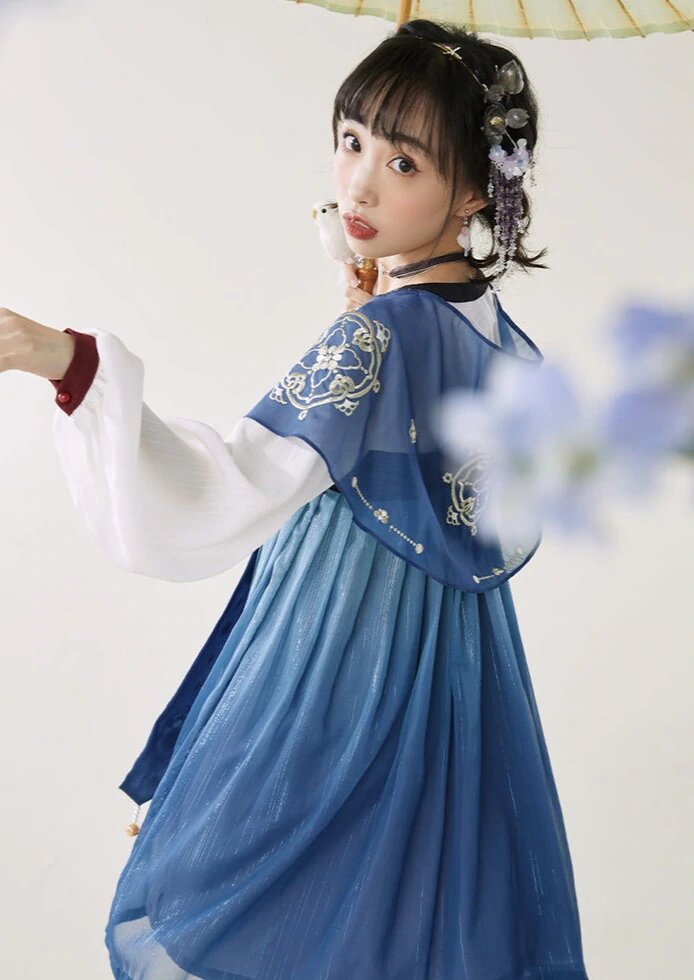 The Revival of Cheongsam:Old Shanghais Iconic Fashion on the Shanghai滩 The Revival of Cheongsam:Old Shanghais Iconic Fashion on the Shanghai滩