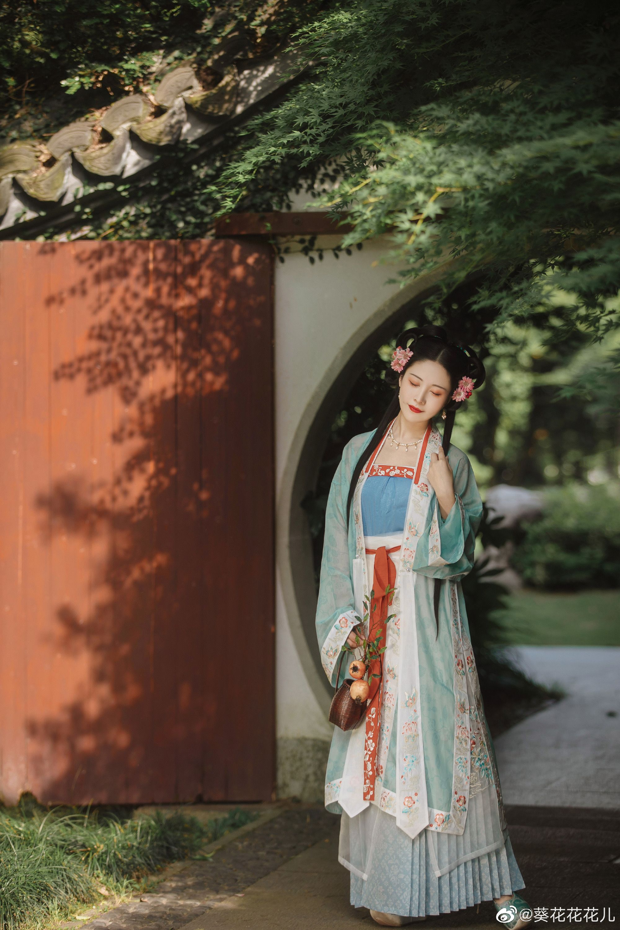 Plus-Size Qipao for Summer:Fashionable and Comfortable Options for Curvier Figures Plus-Size Qipao for Summer:Fashionable and Comfortable Options for Curvier Figures