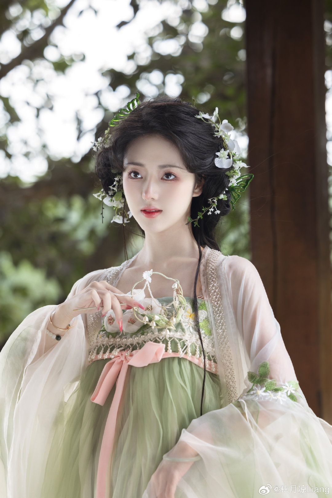 Spring and Autumn Hanfu Girls Costumes:The Charm of Traditional Hanfu for Little Girls Spring and Autumn Hanfu Girls Costumes:The Charm of Traditional Hanfu for Little Girls