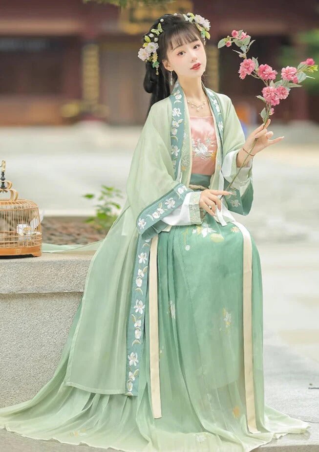 Winter Hanfu Fashion for Little Girls:A Guide to Traditional Chinese Elegance Winter Hanfu Fashion for Little Girls:A Guide to Traditional Chinese Elegance