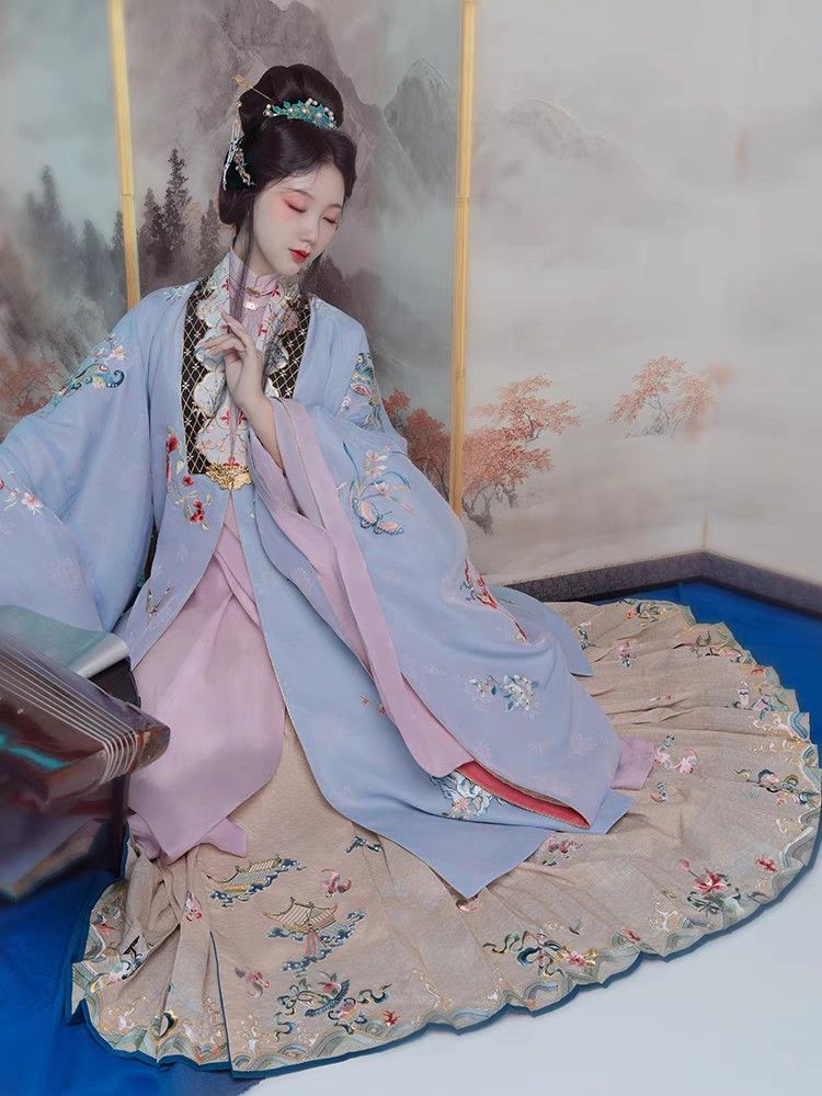 Childrens Short-Style Horseface Skirt:A Summer Hanfu Fashion Guide
