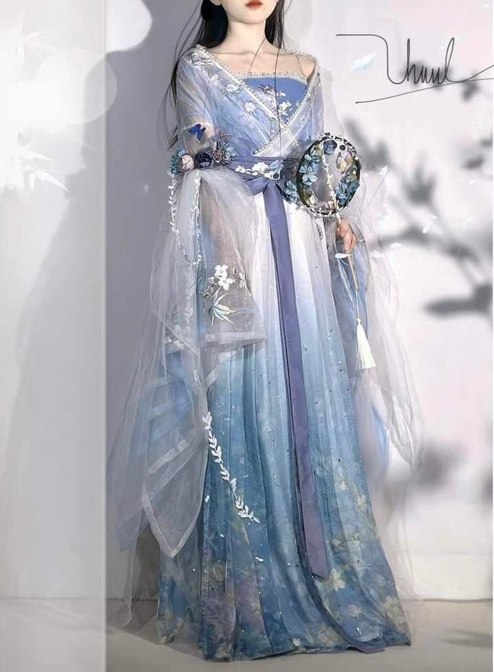 Honor of Kings:Yang Yuhuan’s联名汉服 and the Ethereal Beauty of Wangzhe荣耀 Honor of Kings:Yang Yuhuan’s联名汉服 and the Ethereal Beauty of Wangzhe荣耀