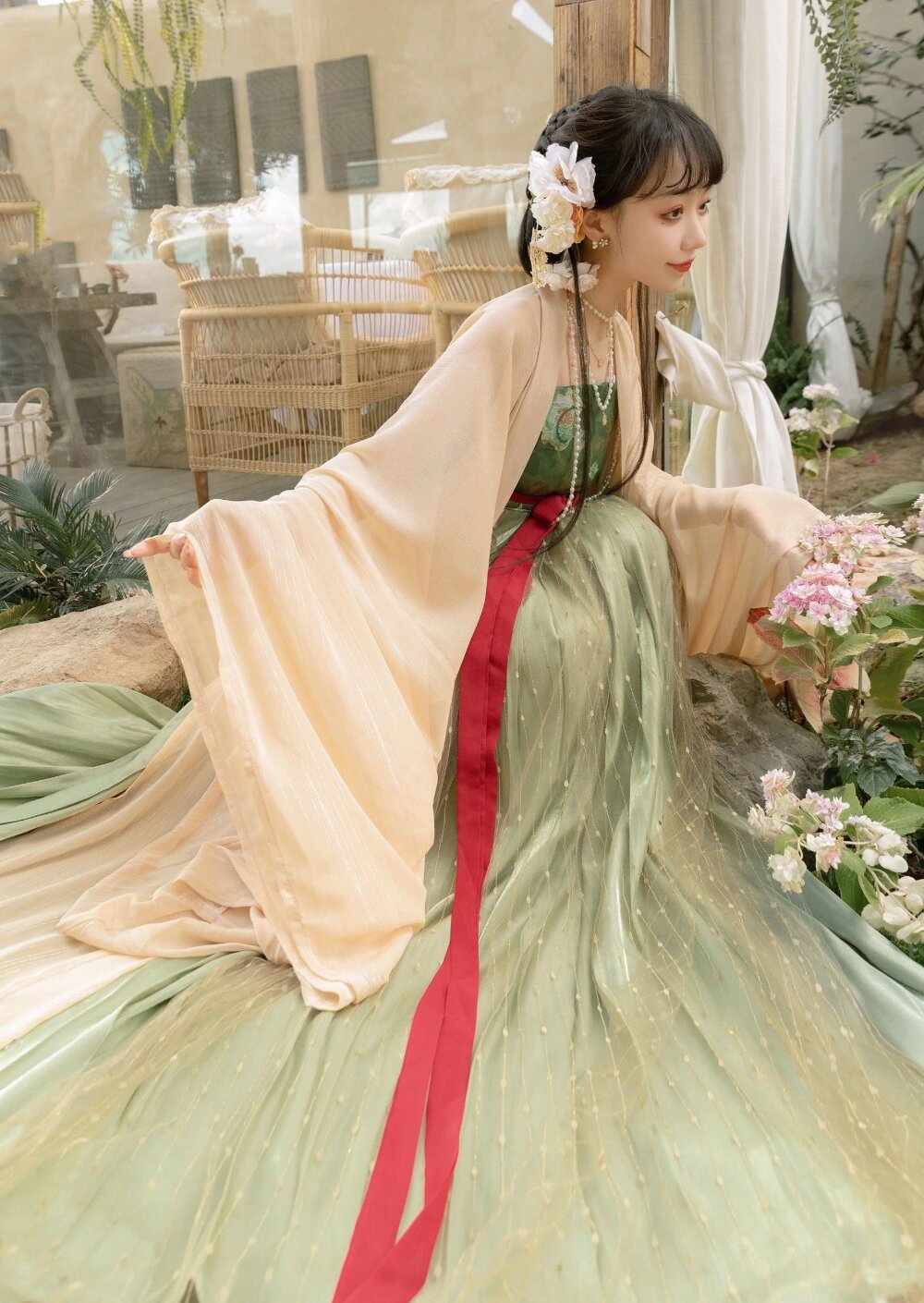 The Splendor of Cheongsam:The Tang Dynastys Cultural Legacy The Splendor of Cheongsam:The Tang Dynastys Cultural Legacy
