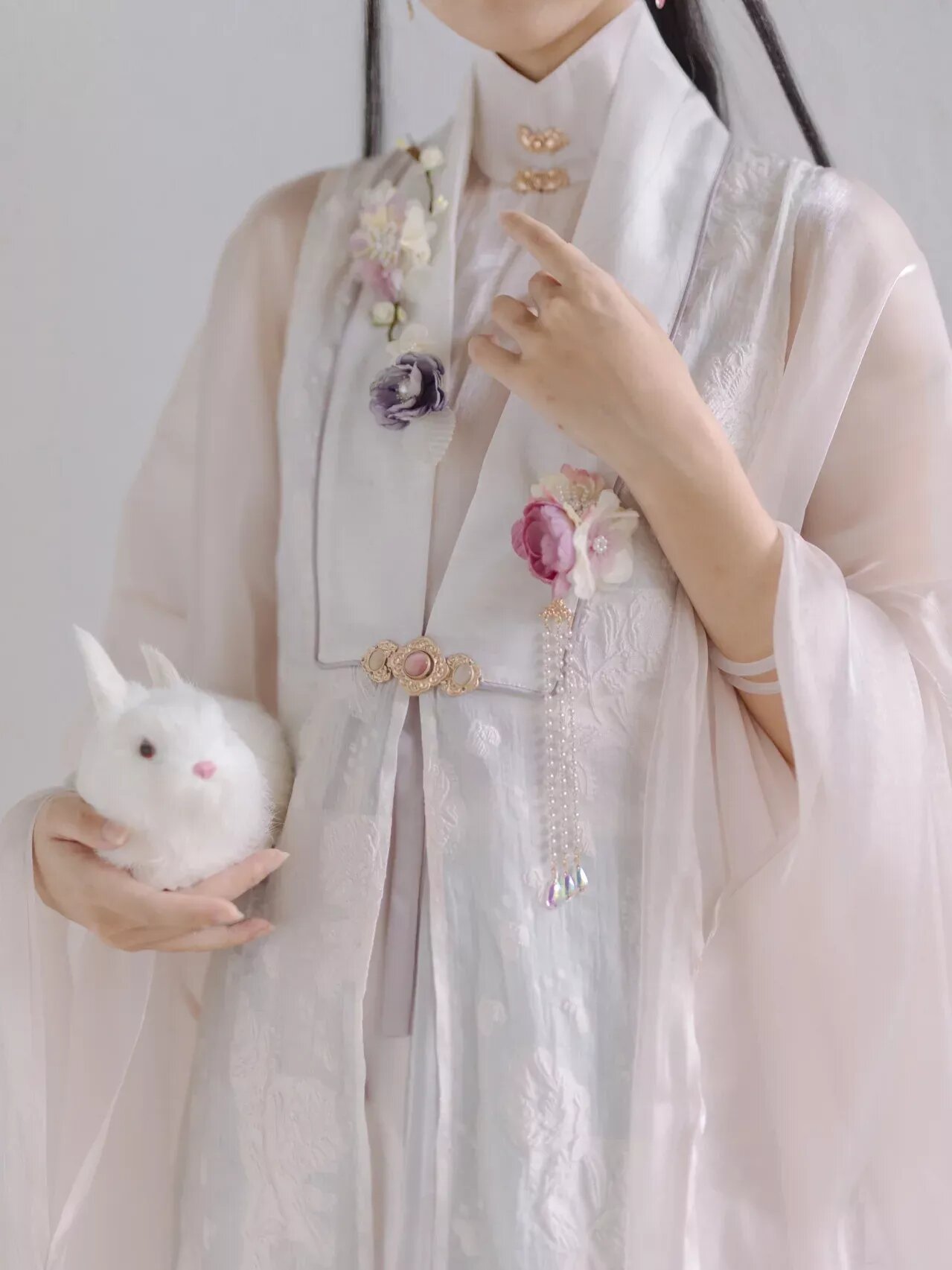 Barbie Dolls Embracing Traditional Chinese Hanfu Fashion:A Glimpse into Ancient Beauty Barbie Dolls Embracing Traditional Chinese Hanfu Fashion:A Glimpse into Ancient Beauty