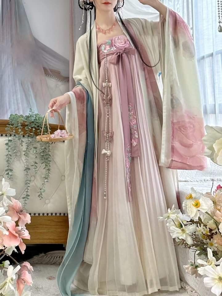 Enhanced Comfort and Style with Cotton-Lined Thickened Cheongsam Skirt Enhanced Comfort and Style with Cotton-Lined Thickened Cheongsam Skirt