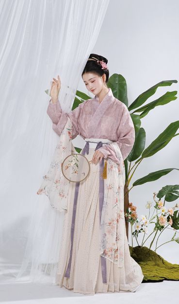 Adult Womens Summer Hanfu Fashion:A Guide to Traditional Elegance Adult Womens Summer Hanfu Fashion:A Guide to Traditional Elegance