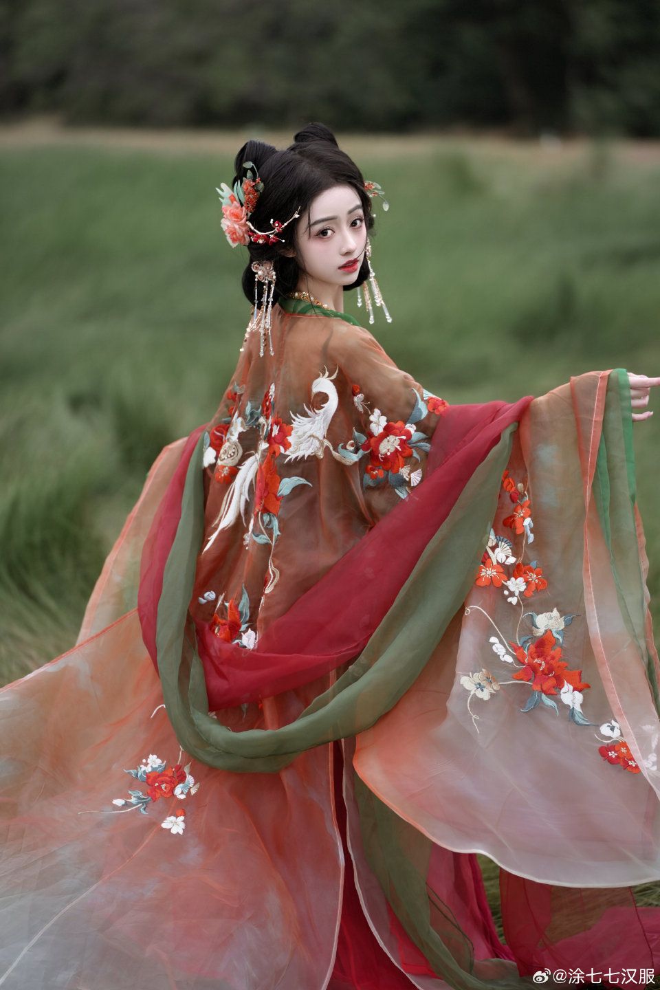 Spring Collection of Ancient Hanfu Costumes for Little Girls Embracing Traditional Elegance Spring Collection of Ancient Hanfu Costumes for Little Girls Embracing Traditional Elegance