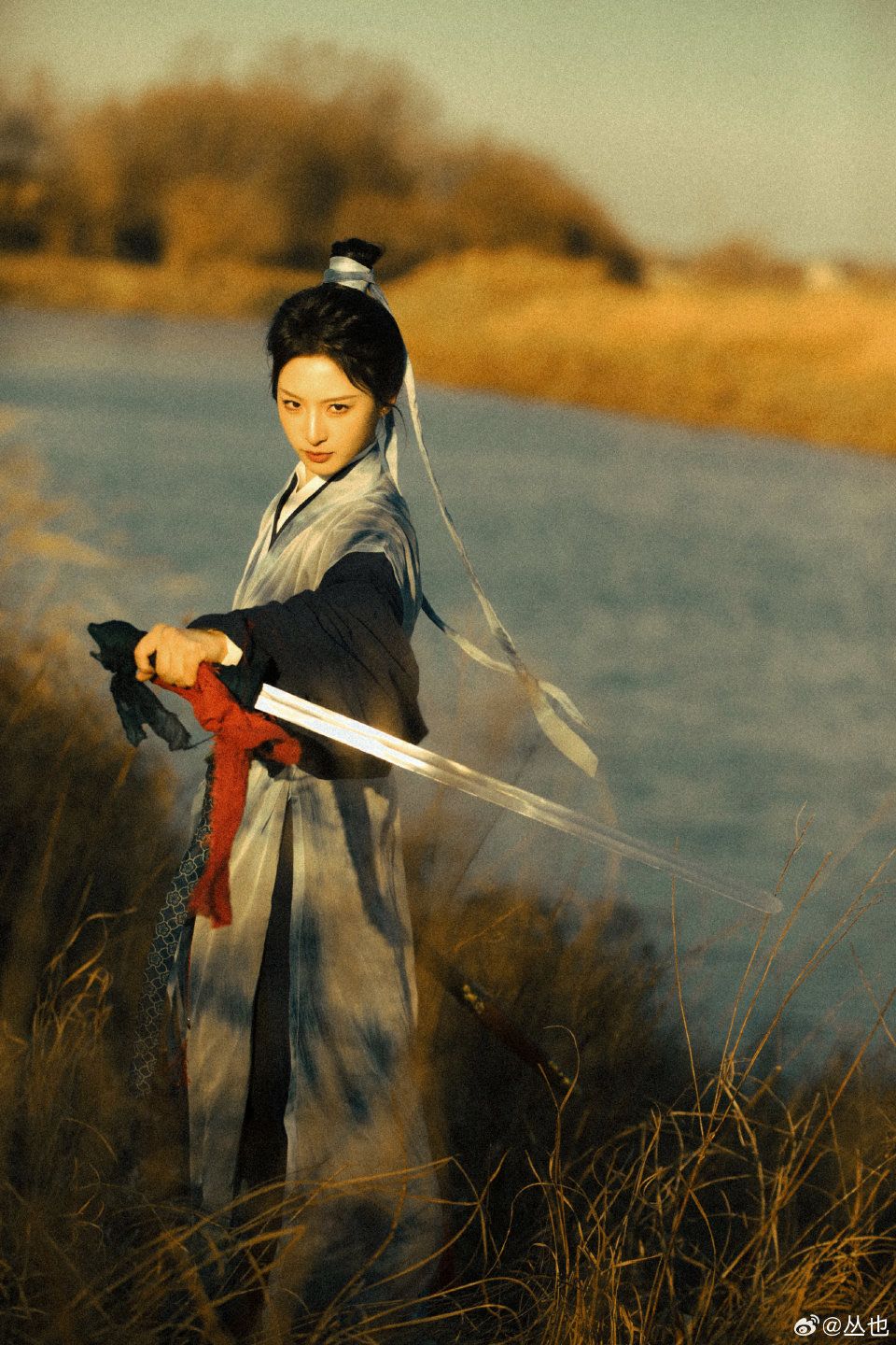 Elegant Summer Hanfu Long-Sleeve Robes:A Journey into Traditional Chinese Fashion Elegant Summer Hanfu Long-Sleeve Robes:A Journey into Traditional Chinese Fashion