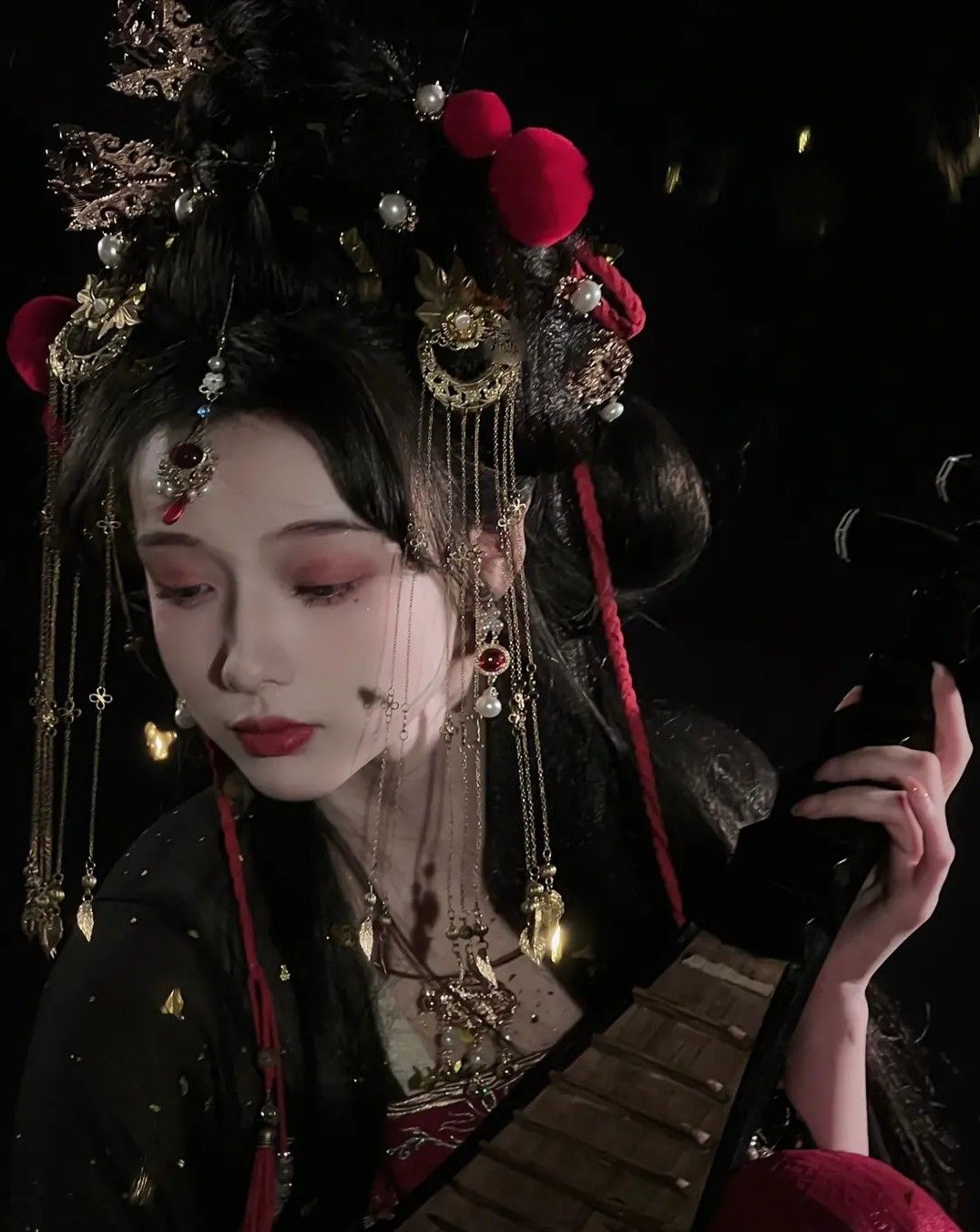 Embracing Modernity in Traditional Tangzhuang:Womens Summer Fashion Evolution Embracing Modernity in Traditional Tangzhuang:Womens Summer Fashion Evolution