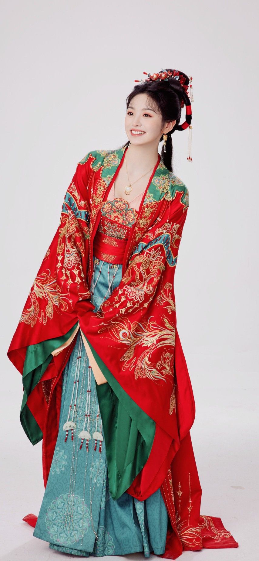 The First Love of a Cheongsam and Fish-Tail Skirt The First Love of a Cheongsam and Fish-Tail Skirt