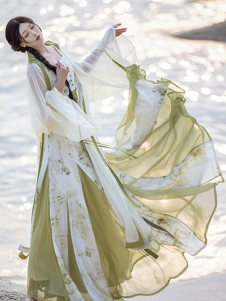 The Collaboration of Dajiao and Hanfu:The Enchanting Union of貂婵 The Collaboration of Dajiao and Hanfu:The Enchanting Union of貂婵