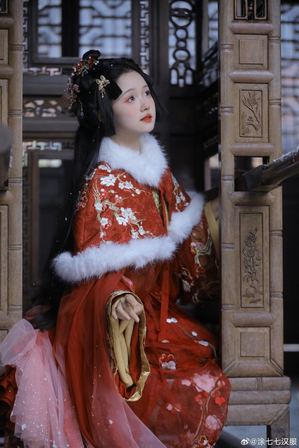 Exploring the World of Childrens Hanfu Headwear:A Guide to Girls Traditional Hair Accessories Exploring the World of Childrens Hanfu Headwear:A Guide to Girls Traditional Hair Accessories