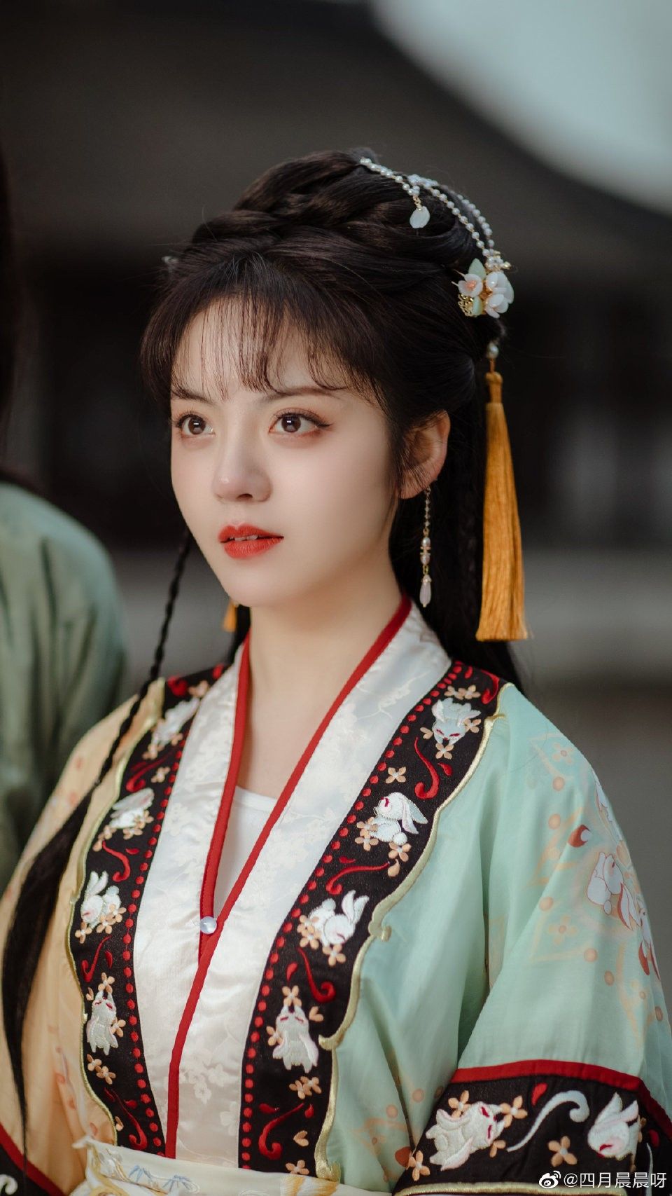Miss Fours Silk Cheongsam:A Glamor of Traditional Elegance Miss Fours Silk Cheongsam:A Glamor of Traditional Elegance