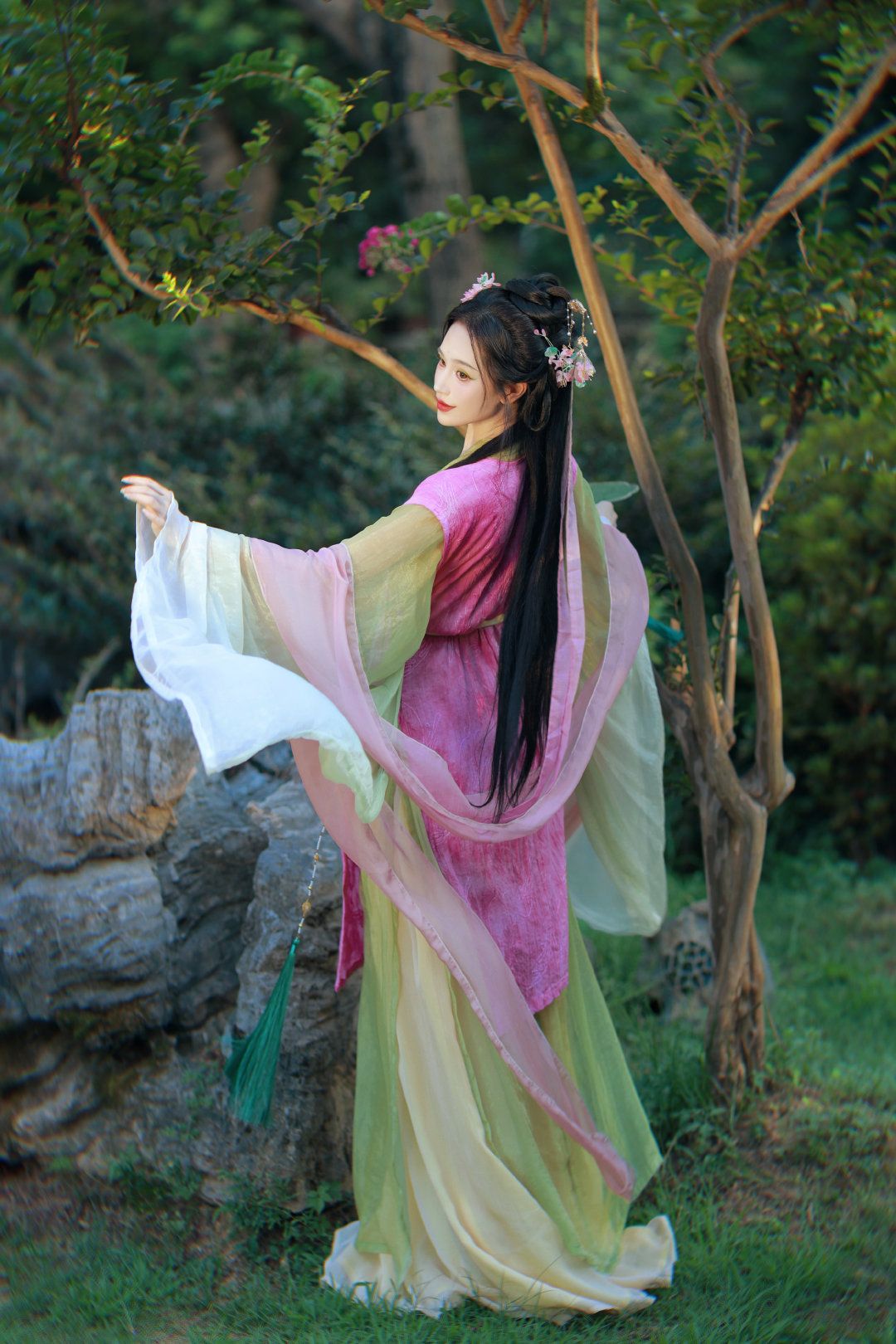 White Chinese Cheongsam Dress:A Traditional Elegance White Chinese Cheongsam Dress:A Traditional Elegance