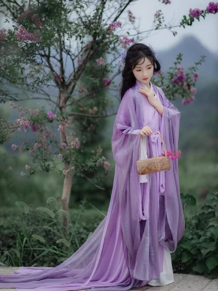The Nine-Tailed Fox Hanfu Authenticity:A Tale of彼岸花 The Nine-Tailed Fox Hanfu Authenticity:A Tale of彼岸花
