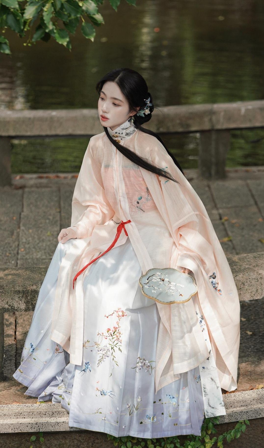Chinese-Style Womens Hanfu Fashion Set:A Blend of Tradition and Modernity