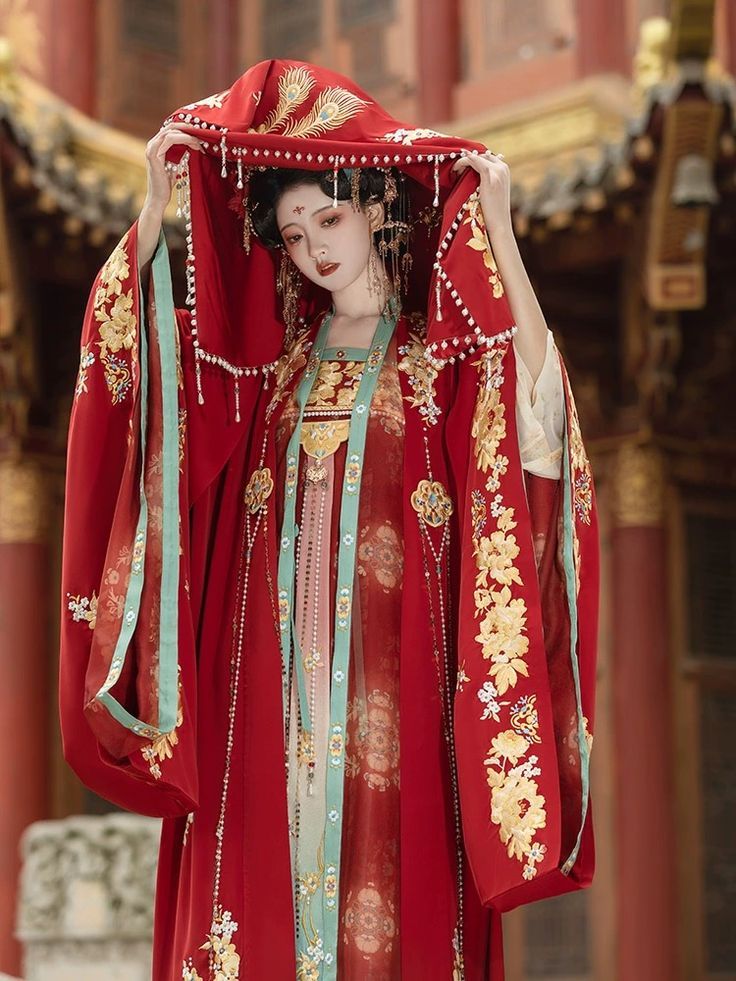 Daily Wear of Cheongsam Hair Accessories:Styling Traditional 盘发 with Modern Elegance