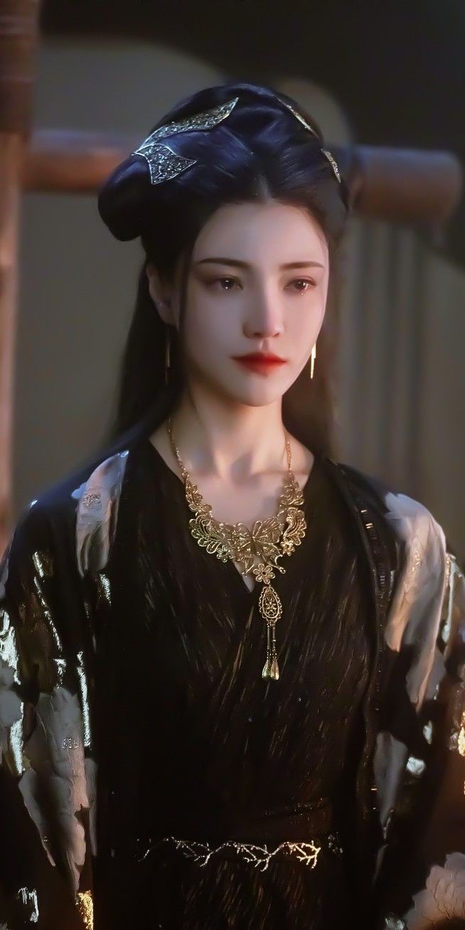 The Enchanting Beauty of Hanfu:The Legend of the Mermaid Tears and Nine-Tailed Fox The Enchanting Beauty of Hanfu:The Legend of the Mermaid Tears and Nine-Tailed Fox