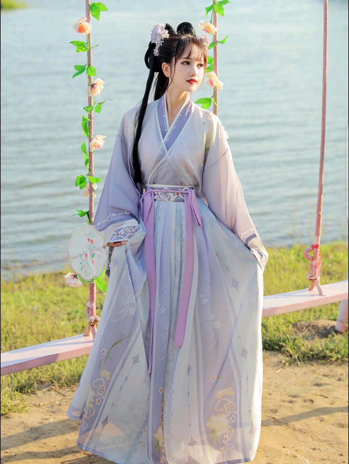 The Role of Shipping Insurance in the Delivery of Traditional Chinese Hanfu Fashion