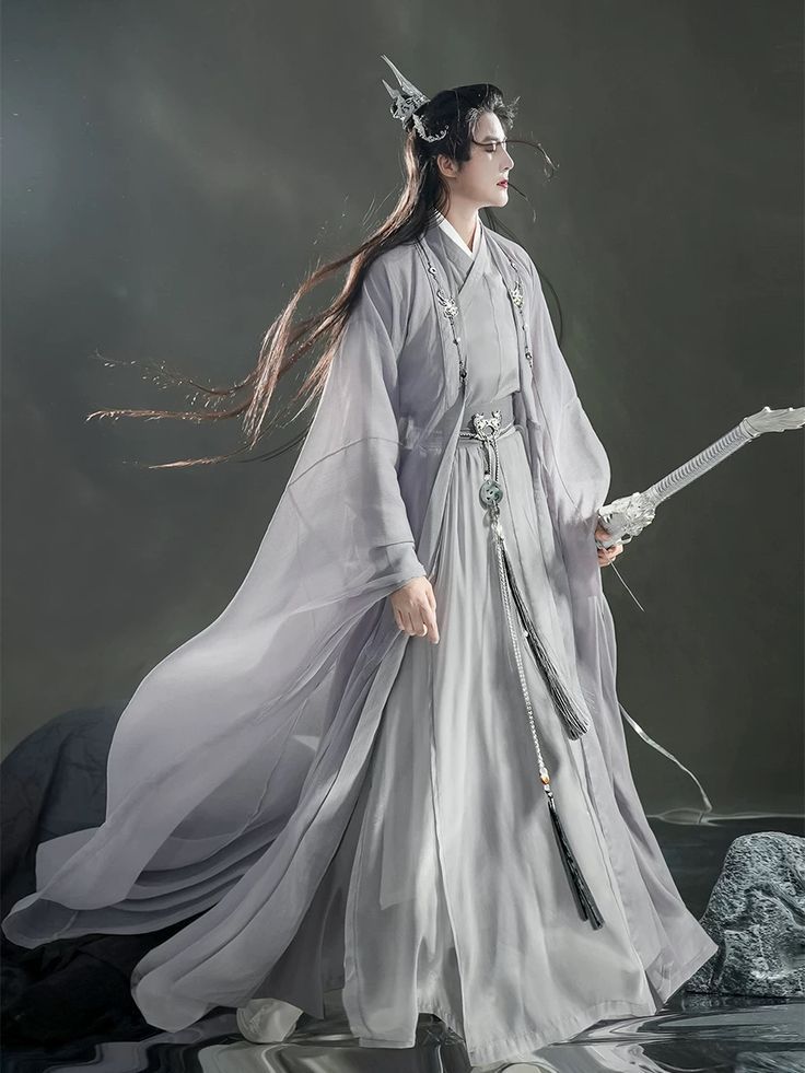 The Splendor of Hanfu Headdress:The Crown and Phoenix Headdress The Splendor of Hanfu Headdress:The Crown and Phoenix Headdress