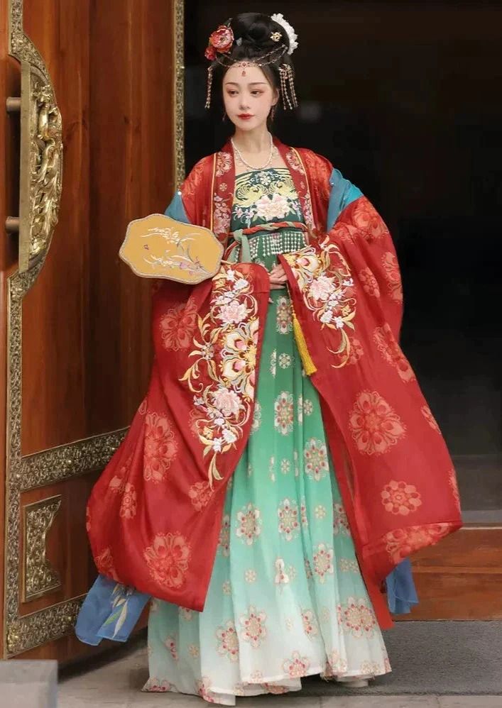 Green Hanfu Hair Plugs:Embracing Traditional Elegance with a Modern Twist