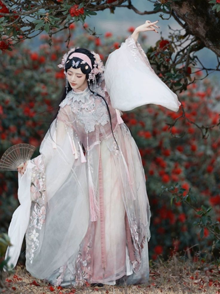 The Splendor of Da Qiaos Hanfu in Arena of Valor:A Journey into the Games Traditional Elegance The Splendor of Da Qiaos Hanfu in Arena of Valor:A Journey into the Games Traditional Elegance