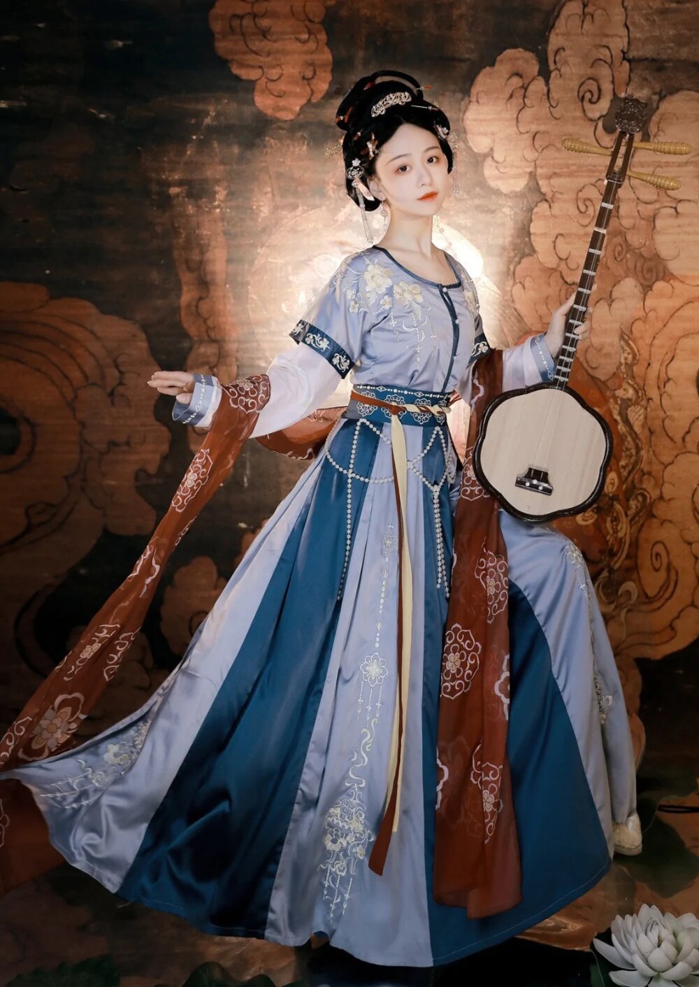 Charming Hanfu Hair Buns:A Delightful Journey into Traditional Beauty Charming Hanfu Hair Buns:A Delightful Journey into Traditional Beauty