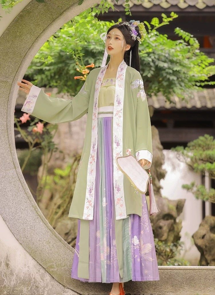Winter and Autumn Hanfu Fashion for 3-Year-Old Girls:A Guide to Traditional Chinese Dress Winter and Autumn Hanfu Fashion for 3-Year-Old Girls:A Guide to Traditional Chinese Dress