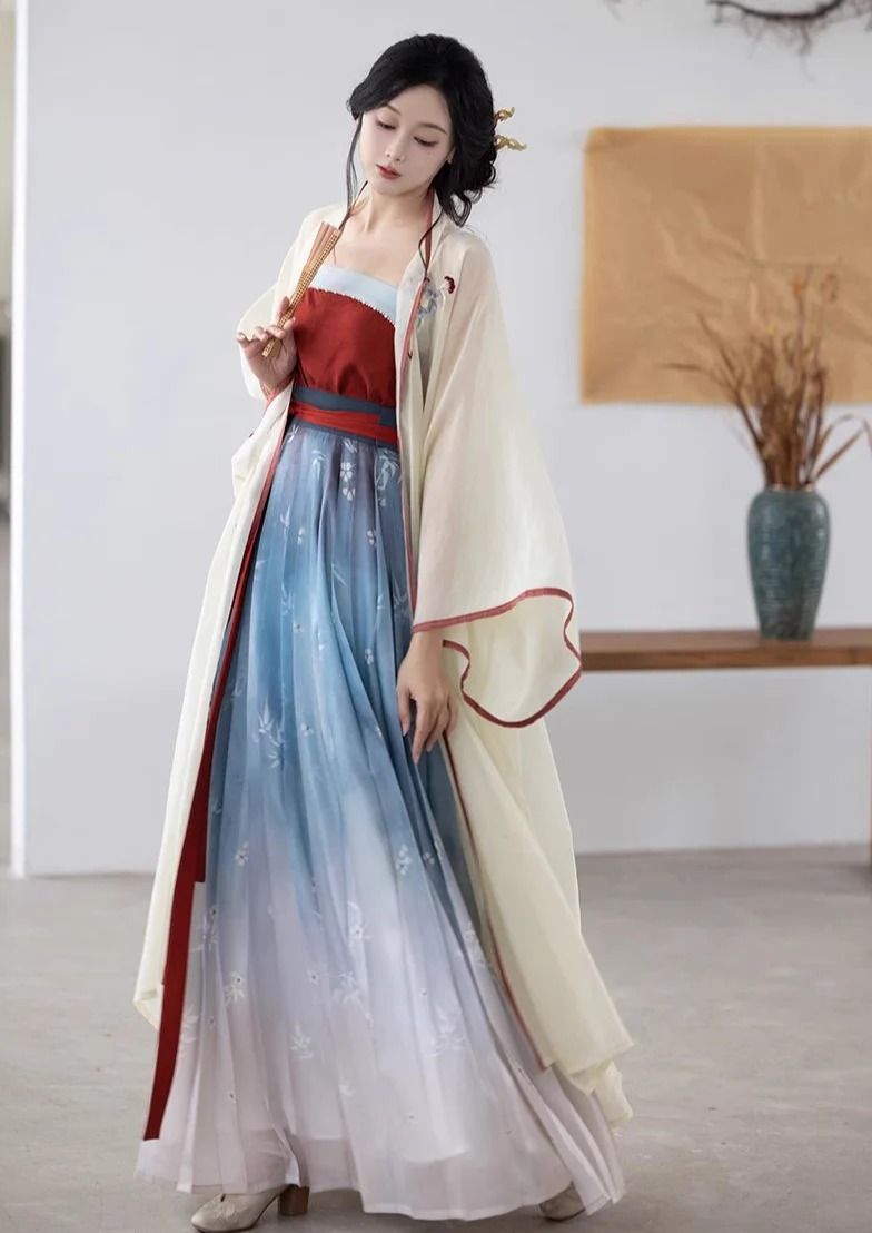 Hanfu Shoes:A Size 43 Exploration Hanfu Shoes:A Size 43 Exploration