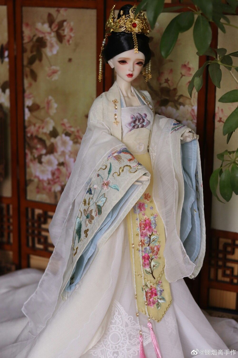 Ancient Elegance:The Charm of Hanfu Costumes for Little Girls Ancient Elegance:The Charm of Hanfu Costumes for Little Girls