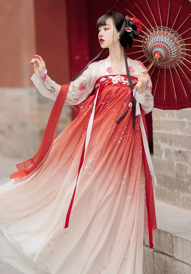 Winter-Wear Qipao for Little Girls:A Fashionable and Warm Choice Winter-Wear Qipao for Little Girls:A Fashionable and Warm Choice