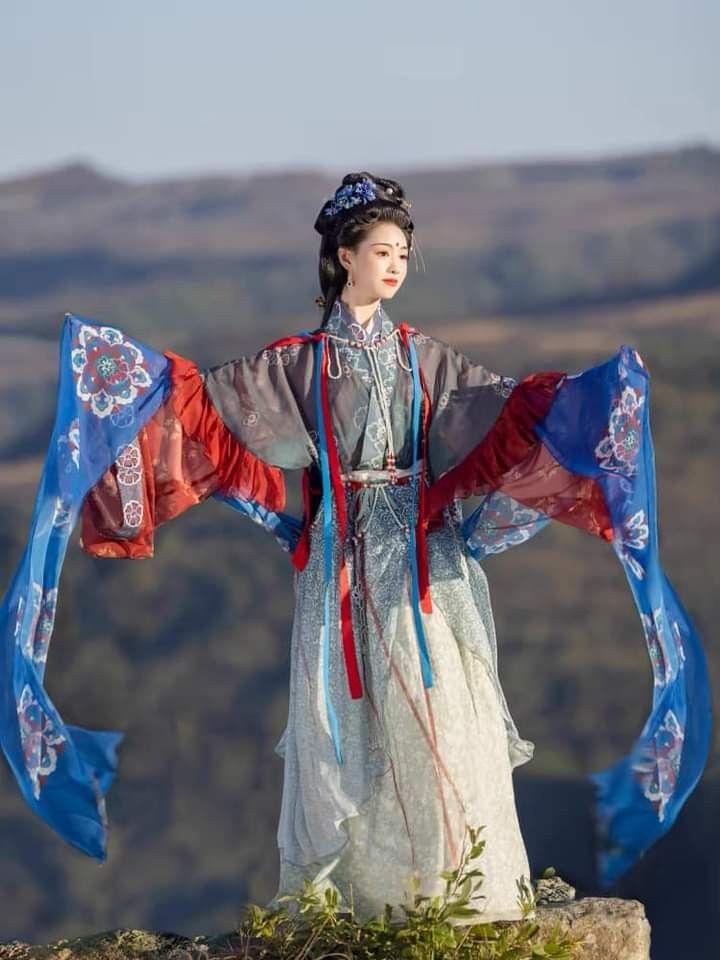 The Splendor of Youth in Traditional Chinese Elegance:Qingzijings Hanfu Gathering