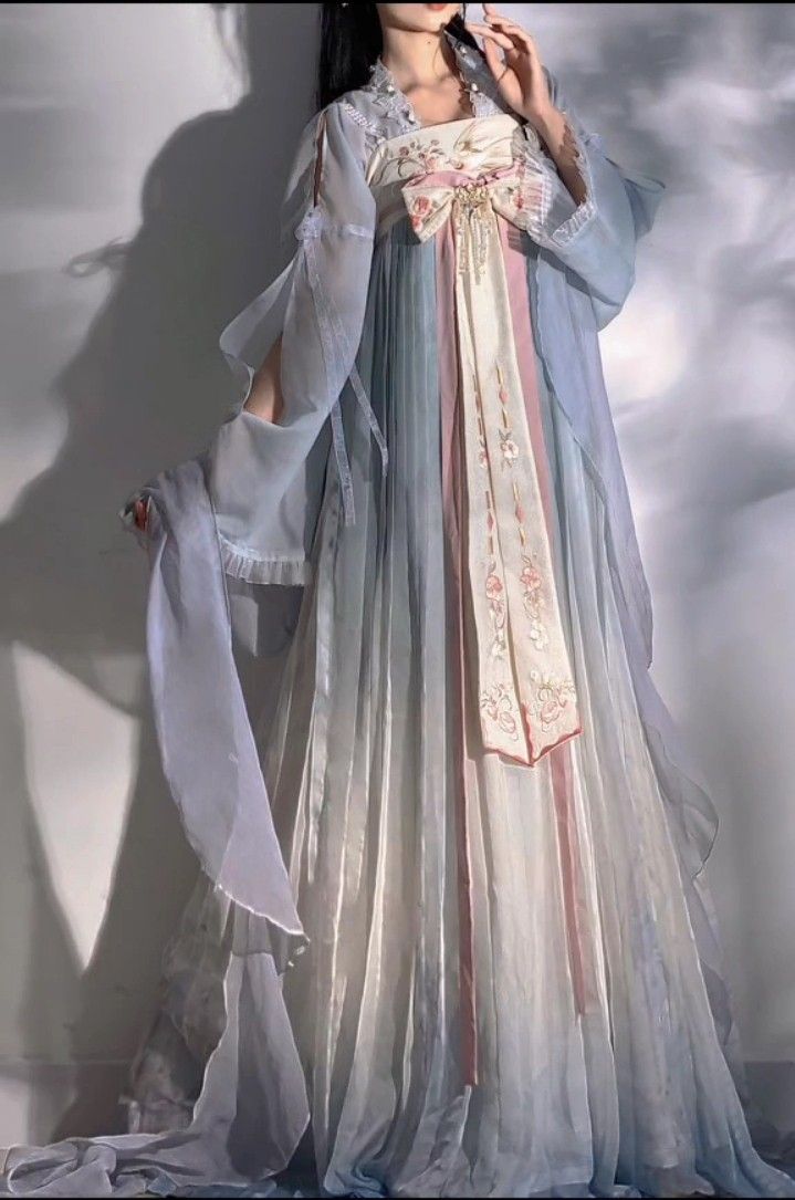 The Splendor of Hanfu:The Tang Dynastys Qiongxiang Fashion The Splendor of Hanfu:The Tang Dynastys Qiongxiang Fashion