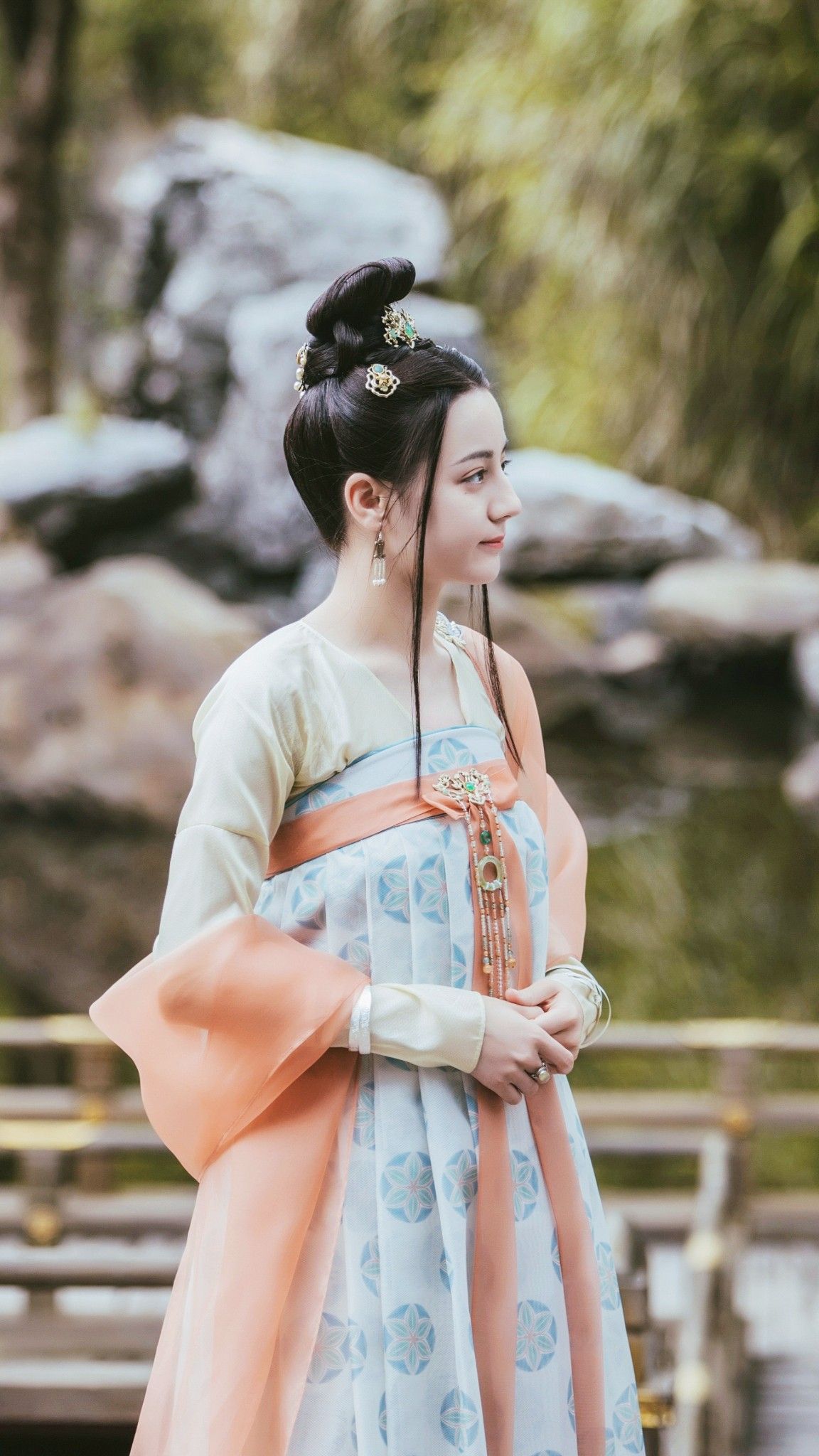 The Five Heroes of the Han Dynasty:Unveiling the Splendor of Hanfu Fashion The Five Heroes of the Han Dynasty:Unveiling the Splendor of Hanfu Fashion