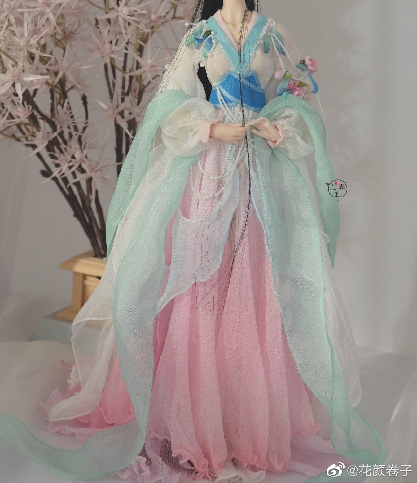 Traditional Charm of Original Chinese童装汉服女孩