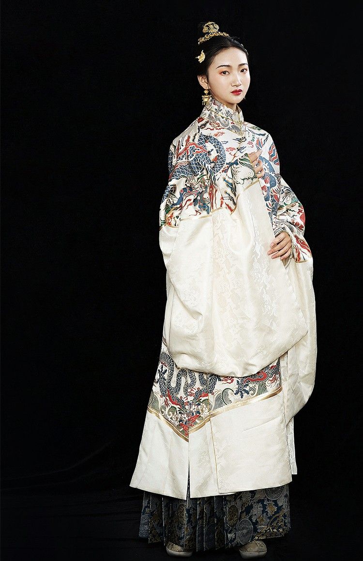 The Perfect Accessory for Your Cheongsam:A Guide to Styling Your Bags The Perfect Accessory for Your Cheongsam:A Guide to Styling Your Bags