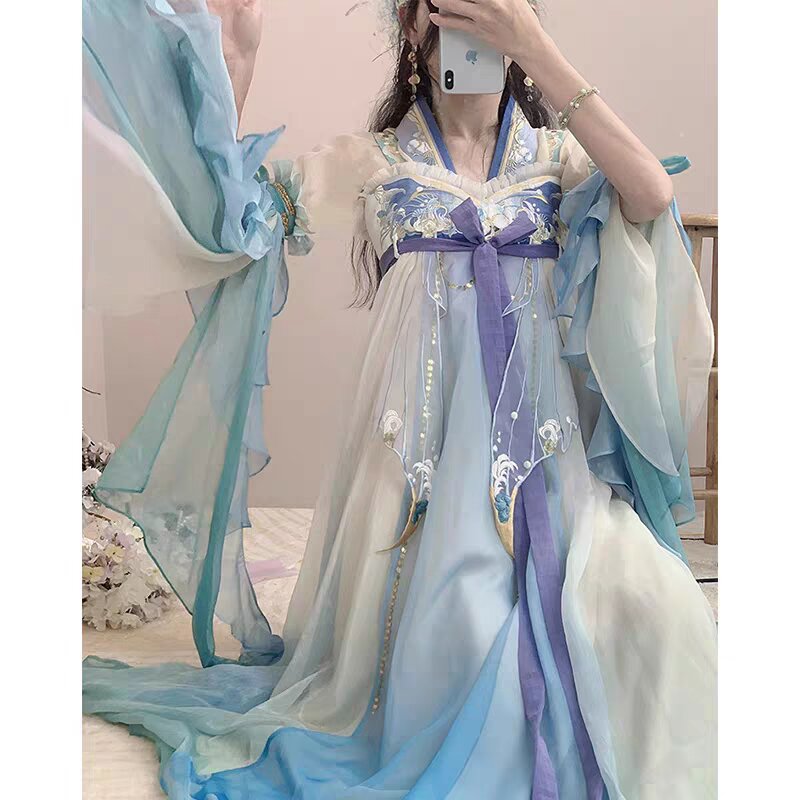 Embracing Modernity in Womens Cheongsam:A Journey of Evolution and Adaptation Embracing Modernity in Womens Cheongsam:A Journey of Evolution and Adaptation