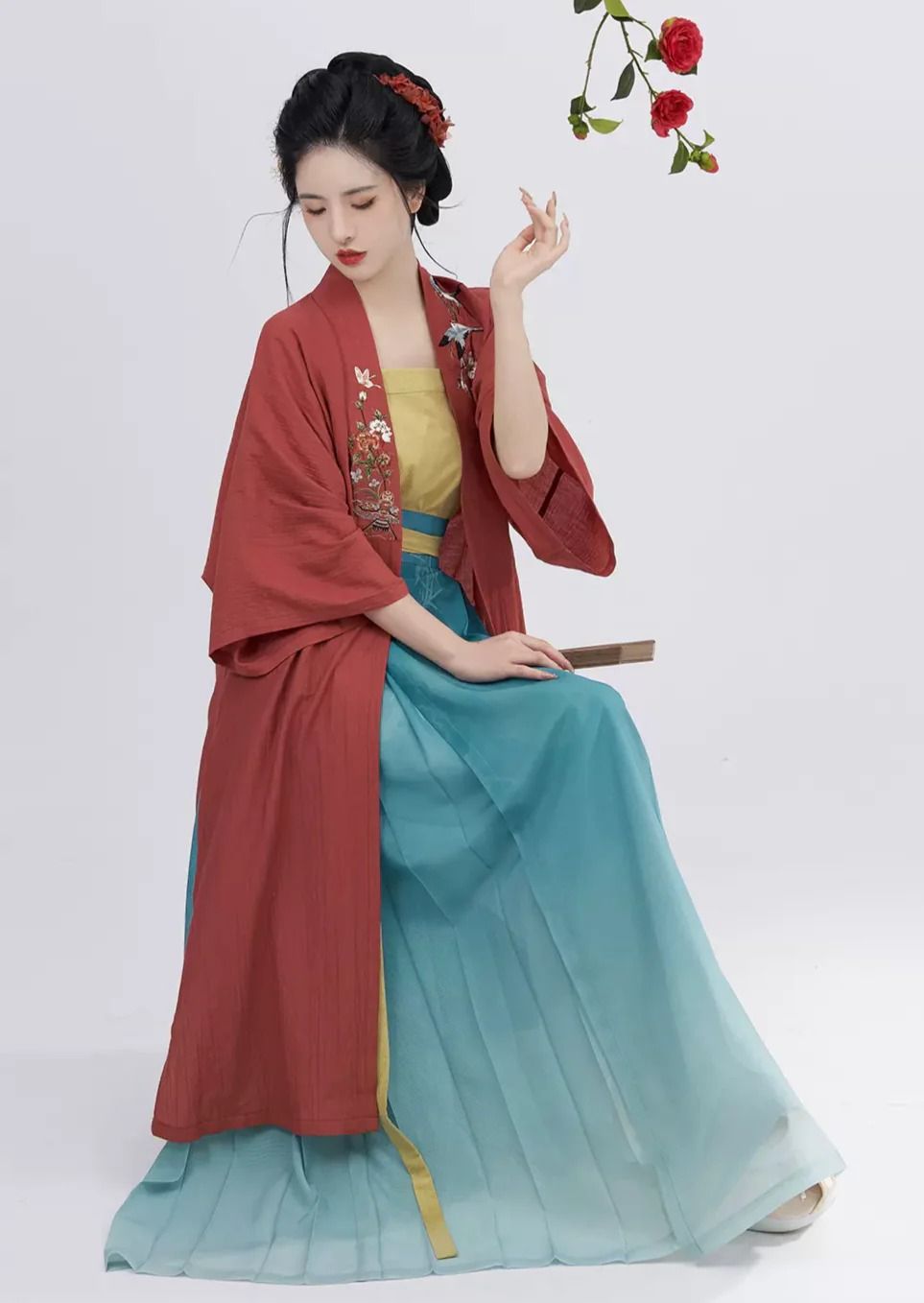 Snowfall Enchantment:The Original Hanfu of Qingsnow Snowfall Enchantment:The Original Hanfu of Qingsnow